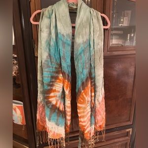 BRIGHTLY TWISTED SCARF